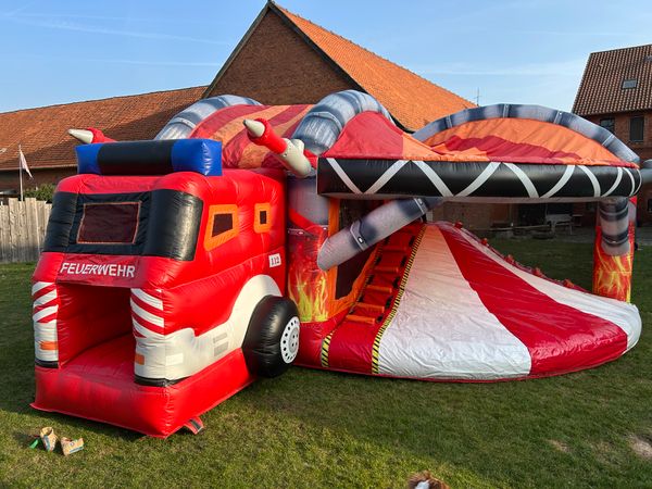 Feuerwehrabenteuerhüpfburg