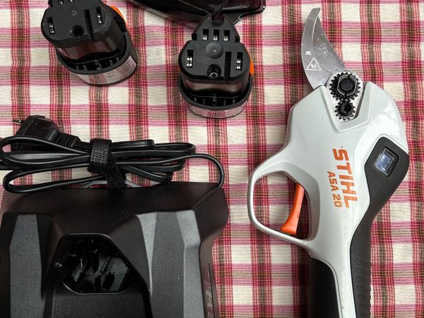 Stihl HSA 26 Strauchschere und Rasenkantenschneider